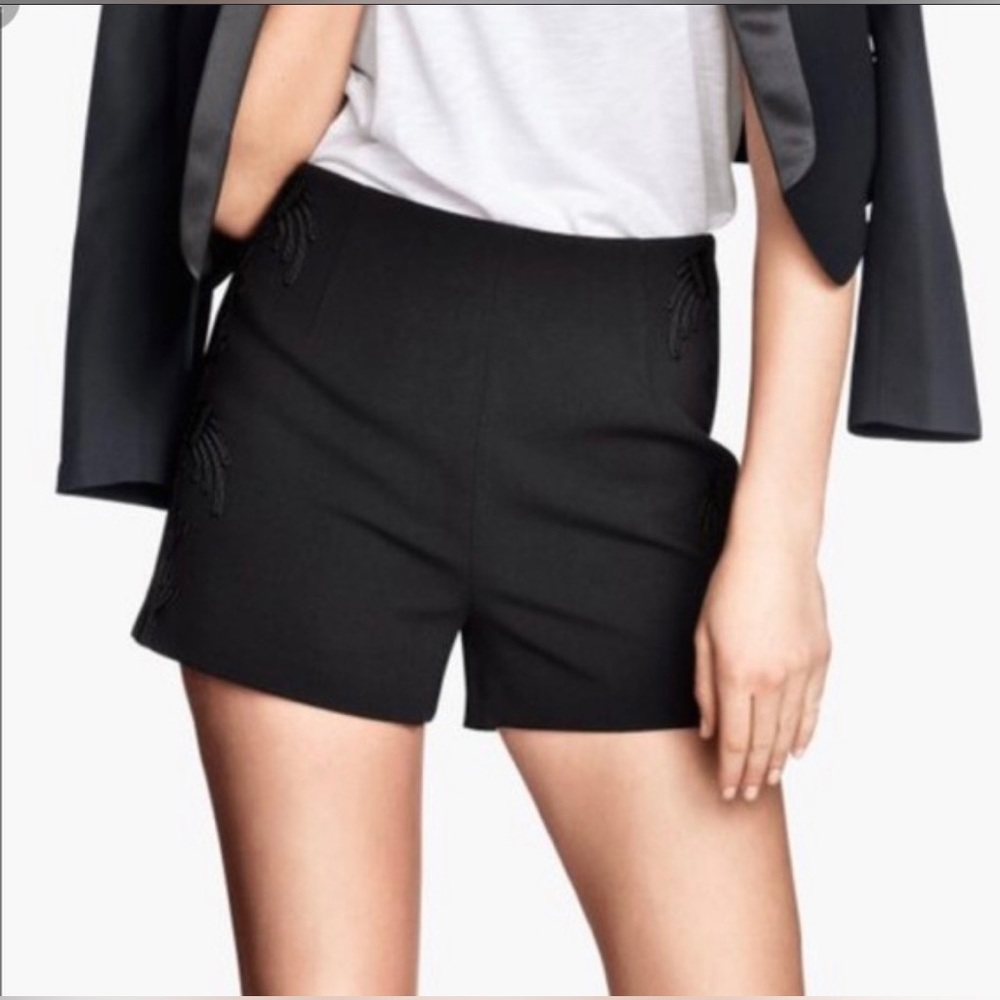 H&M size 2 tuxedo style short